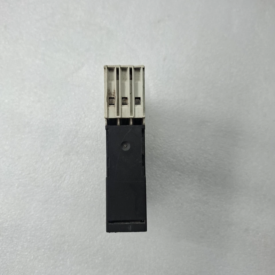 SIEMENS 3RP1574-1NP30 SIRIUS TIMER RELAY 3RP1574-1NP30 FAST SHIP